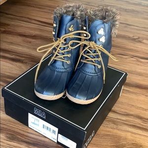 MIA Mandell duck boot